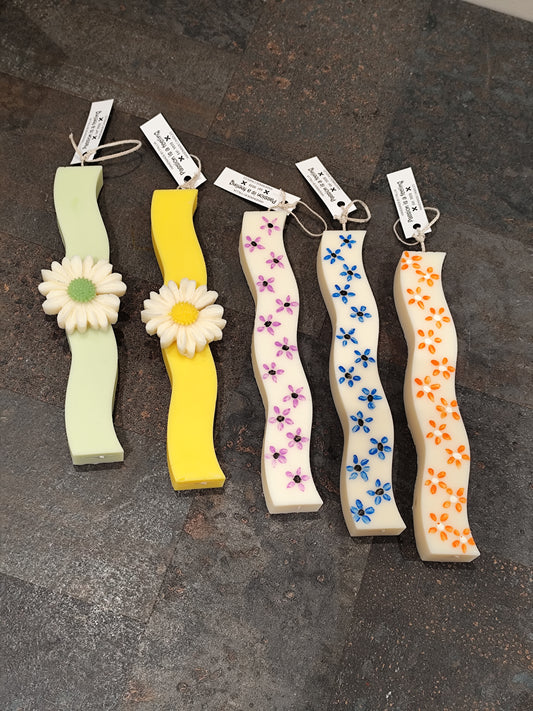 Λαμπάδα με μαργαρίτες