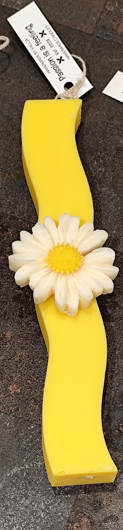 Λαμπάδα με μαργαρίτες