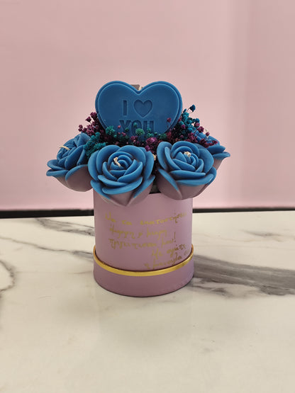 Μπουκέτο Κεριών με Λουλούδια – Love Edition